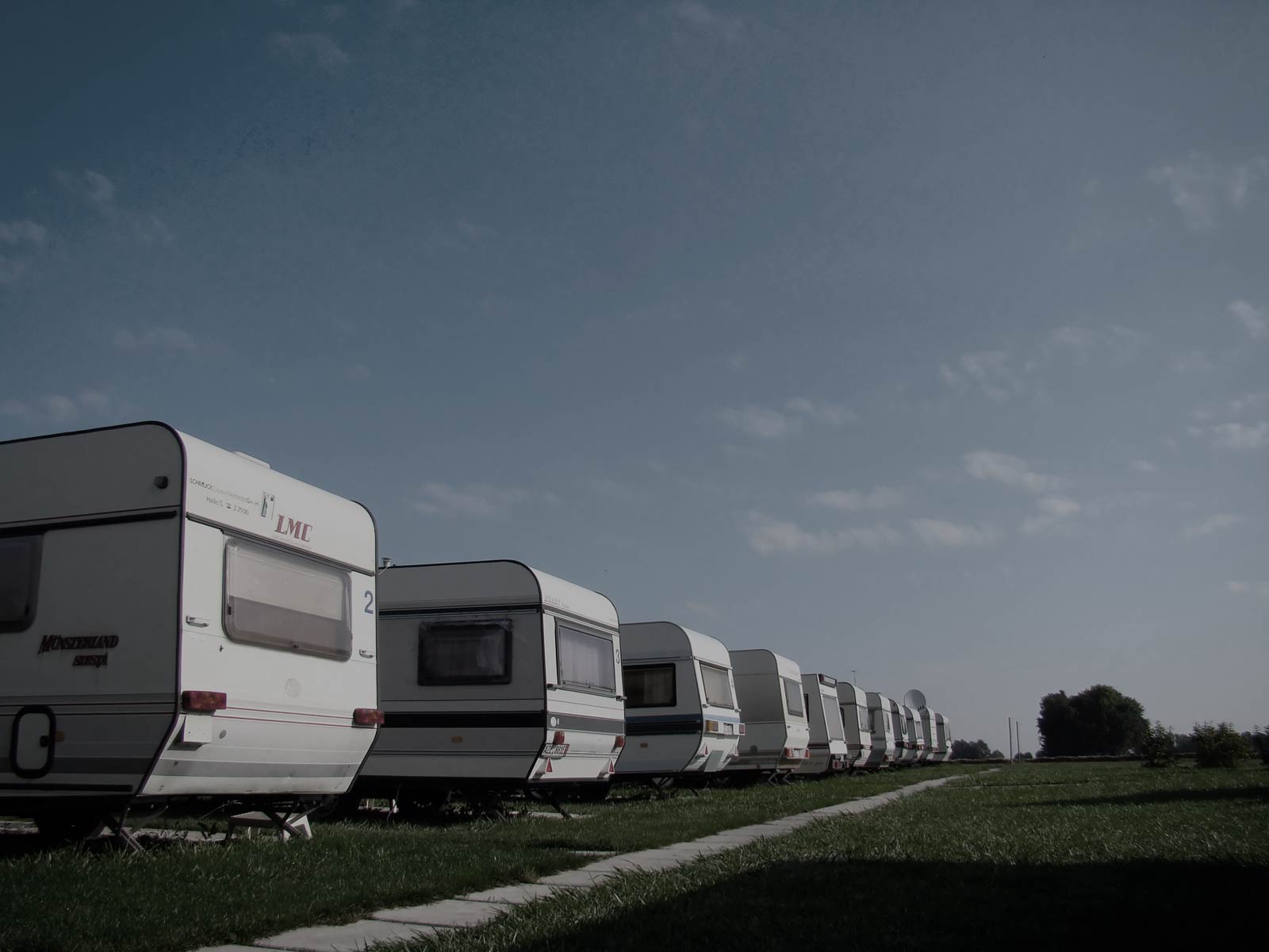 création d'aires d'accueil des gens du voyage